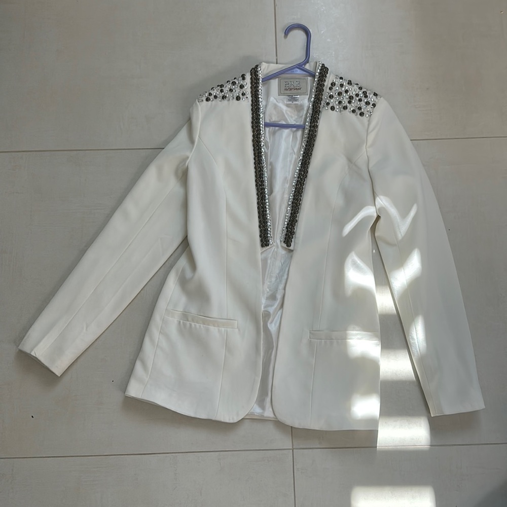 BKE Outerwear white colored, medium blazer